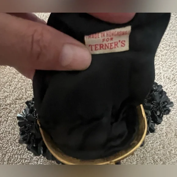 Elegant Vintage Artel Beaded Kiss Lock Purse - Picture 6 of 8